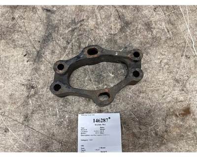 Mack 20932463 Bracket
