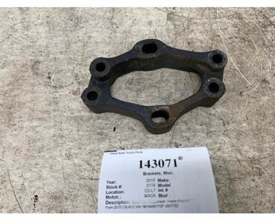 Mack 20932463 Bracket for a Mack CXU612