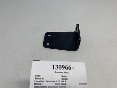 Mack 21033182 Bracket