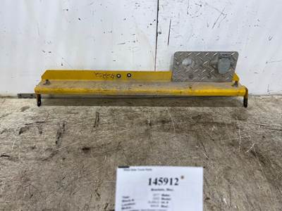 Mack 21093407 Bracket for a Mack CXU613