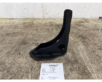 Mack 21292117 Bracket for a Mack CXU613