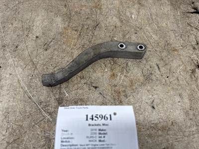 Mack 21337102 Bracket for a Mack CXU612