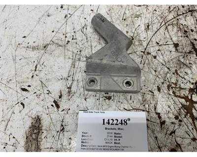 Mack 21337104 Bracket for a Mack GU713