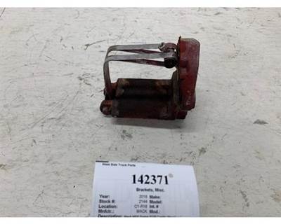 Mack 21399313 Bracket for a Mack GU713