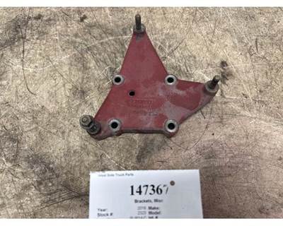 Mack 21399481 Bracket for a Mack CXU613