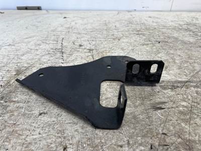 Mack 21641207 Bracket for a Mack CH612