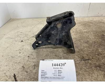 Mack 21920048 Bracket for a Mack CH612