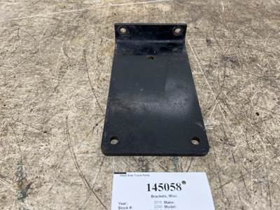 Mack 22099807 Bracket for a Mack CXU612