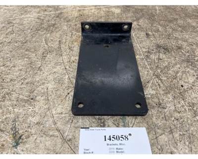 Mack 22099807 Bracket for a Mack CXU612