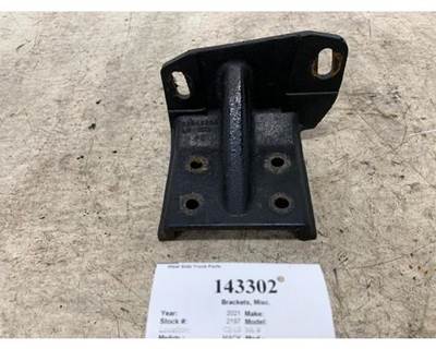 Mack 22642254 Left Bracket for a Mack CH612