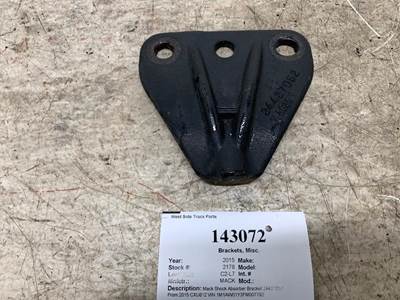 Mack 24427052 Bracket for a Mack CXU612