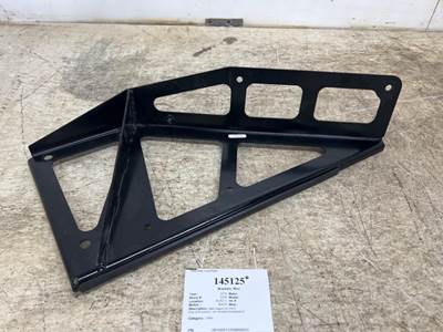 Mack 25133819 Bracket for a Mack CXU612