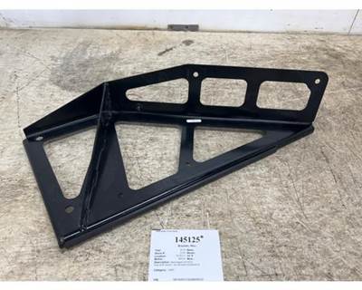 Mack 25133819 Bracket for a Mack CXU612