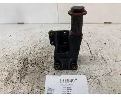Mack 77QS572B Bracket for a Mack RD688S