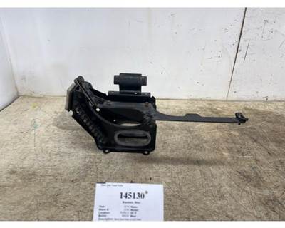 Mack 82078484 Left Bracket for a Mack CXU612