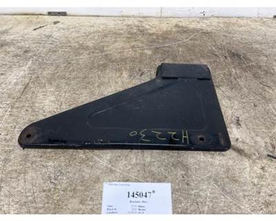 Mack 82728321 Bracket for a Mack CXU612