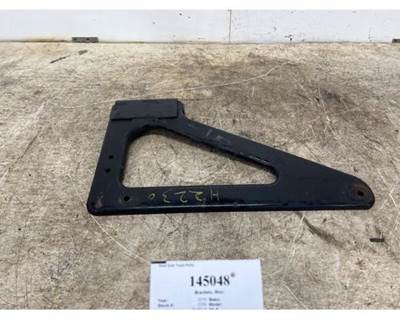 Mack 82728322 Bracket for a Mack CXU612