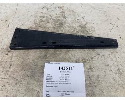 Mack 82749127 Bracket for a Mack GU713
