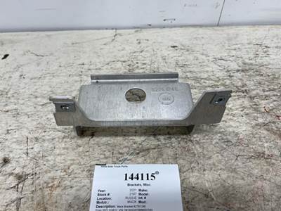 Mack 82761246 Bracket for a Mack CH612