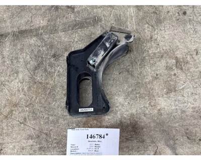 Mack 84204751 Bracket for a Mack CXU613