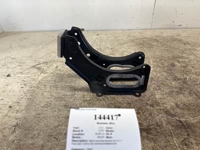 Mack 84218078 Bracket for a Mack CH612