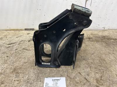 Mack 84218078 Bracket for a Mack CXU613