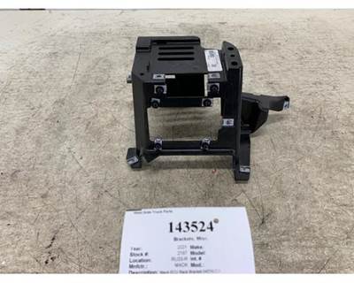 Mack 84556223 Bracket for a Mack CH612