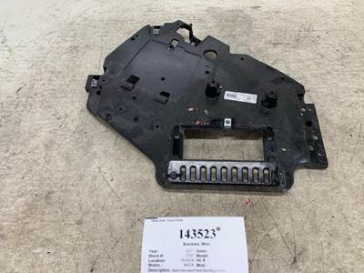 Mack 84556532 Bracket for a Mack CH612