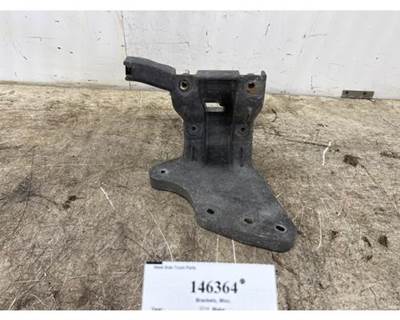 Paccar D11-1503 Right Bracket for a Peterbilt 579