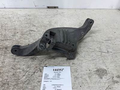 Paccar D11-1508 Left Bracket for a Peterbilt 579