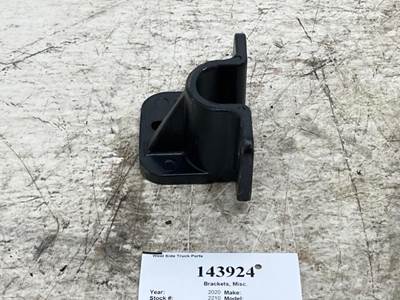 Paccar U85-1022R Right Bracket for a Kenworth T680