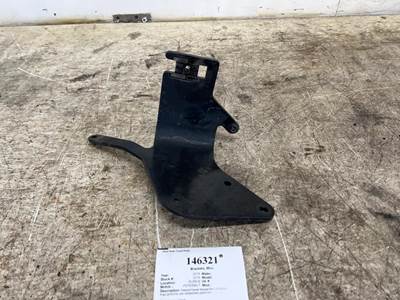 Peterbilt L11-6235R Right Bracket for a Peterbilt 579