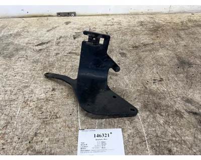 Peterbilt L11-6235R Right Bracket for a Peterbilt 579