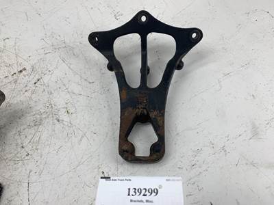 Volvo 20589851 Bracket for a Volvo VHD