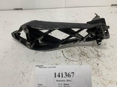 Volvo 20758590 Bracket for a Volvo VNL
