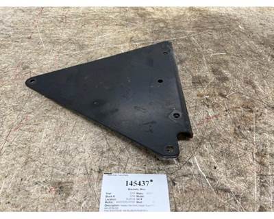 Western Star A05-28769-000 Bracket for a Western Star TR 5700 XE