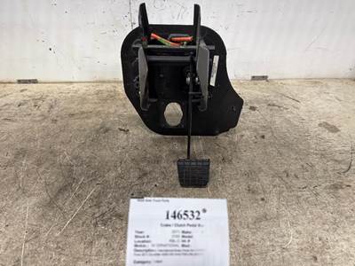 International 3544868F93 Pedal for a International DuraStar 4300