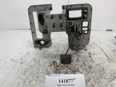 Mack 82280309 Pedal