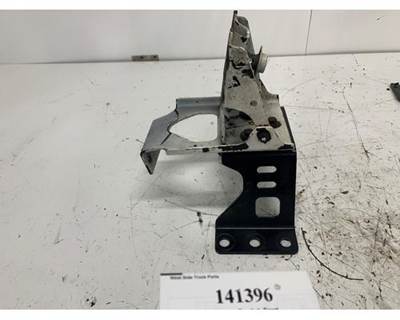 Volvo 20927798 Right Front Bumper Bracket for a Volvo VNL