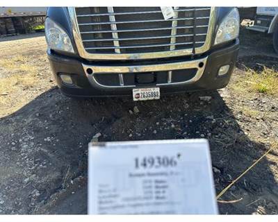 Freightliner A21-28940-015 Front Bumper for a Freightliner CASCADIA