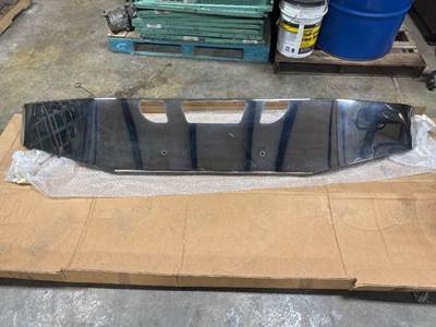 Peterbilt 388/389 Chrome Bumper  S21-10D-18-1123
18 inch 10 Gauge Carbon Steel