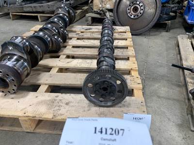 Paccar 2002051 Camshaft for a Kenworth T880