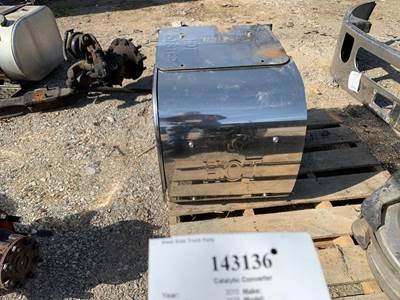 Mack 21311953 Catalytic Converter for a Mack CXU612