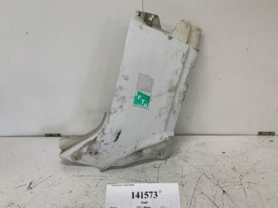 Freightliner 18-40815-005 Right Cowl for a Freightliner COLUMBIA 120