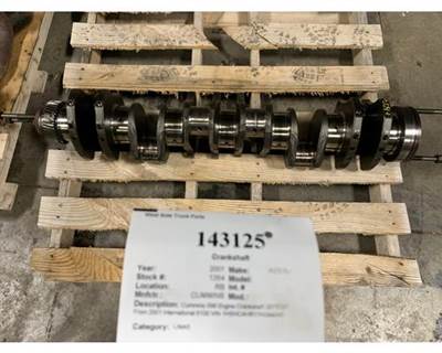 Cummins 3073707 Crankshaft for a International 8100