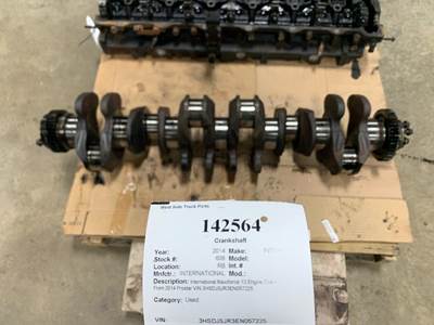 International 3633C1 Crankshaft for a International Prostar