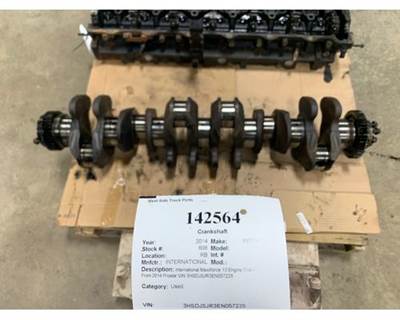 International 3633C1 Crankshaft for a International Prostar