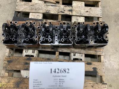Cummins 3078360 Cylinder Head for a International 9200I