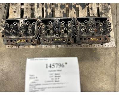 Cummins 3078360 Cylinder Head for a International F-9370
