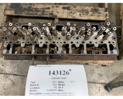 Cummins 3417629 Cylinder Head for a International 8100